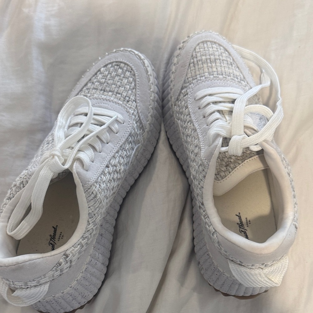 Universal Thread White Knit Platform Lace-Up Snea… - image 2